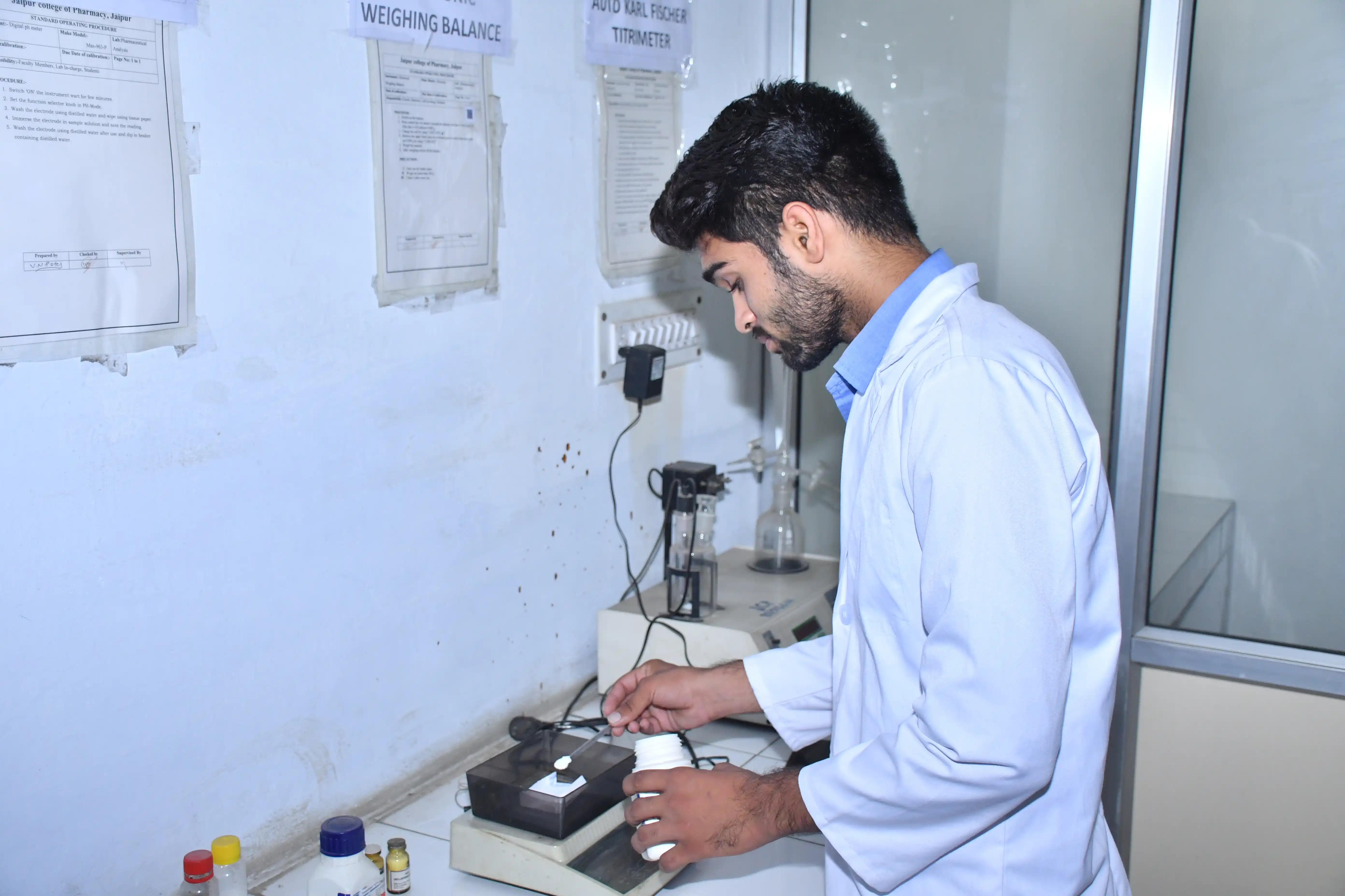 Pharmaceutical chemistry laboratory experiment setup